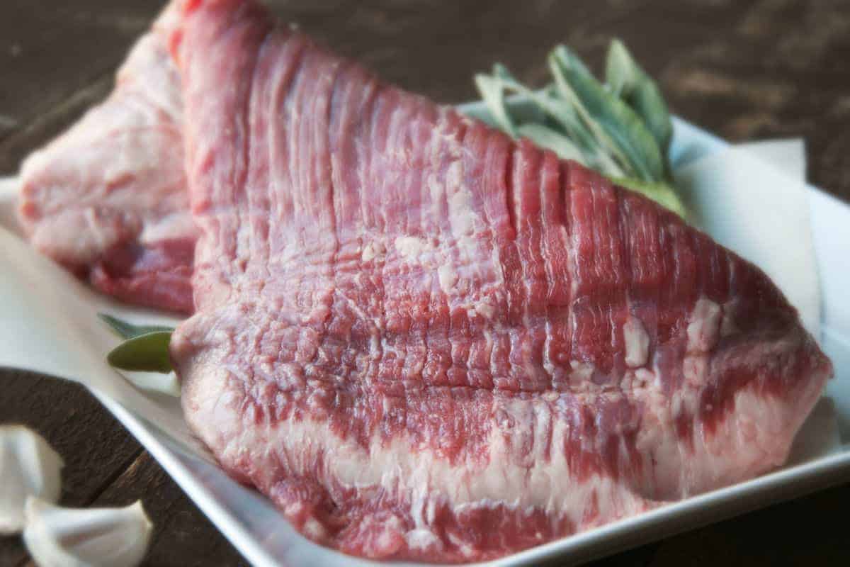 What's the Difference Between Skirt, Flank, Hanger, and Flatiron Steak?