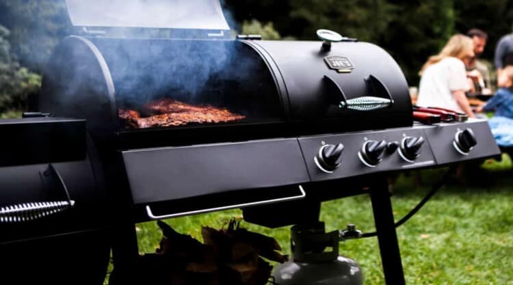 6 Best Smoker Grill Combo BBQs for 2022 — Money-Saving and Versatile