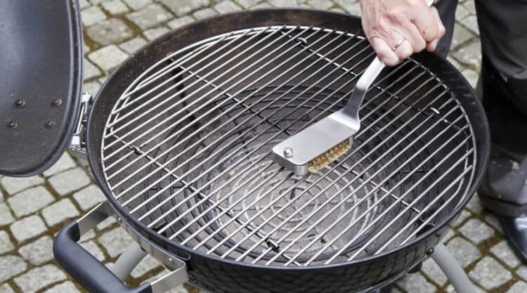 Stainless Steel Grill Scraper- Bbq Grill Cleaner Tool With Extended Ha –  Innovative Grill Solutions