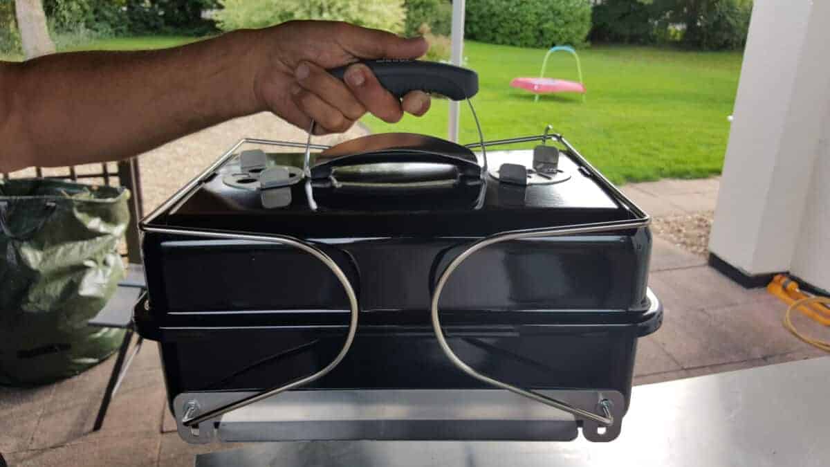 Verspreiding Adviseur Herinnering Weber Go Anywhere Charcoal Grill Review — Small But Mighty!