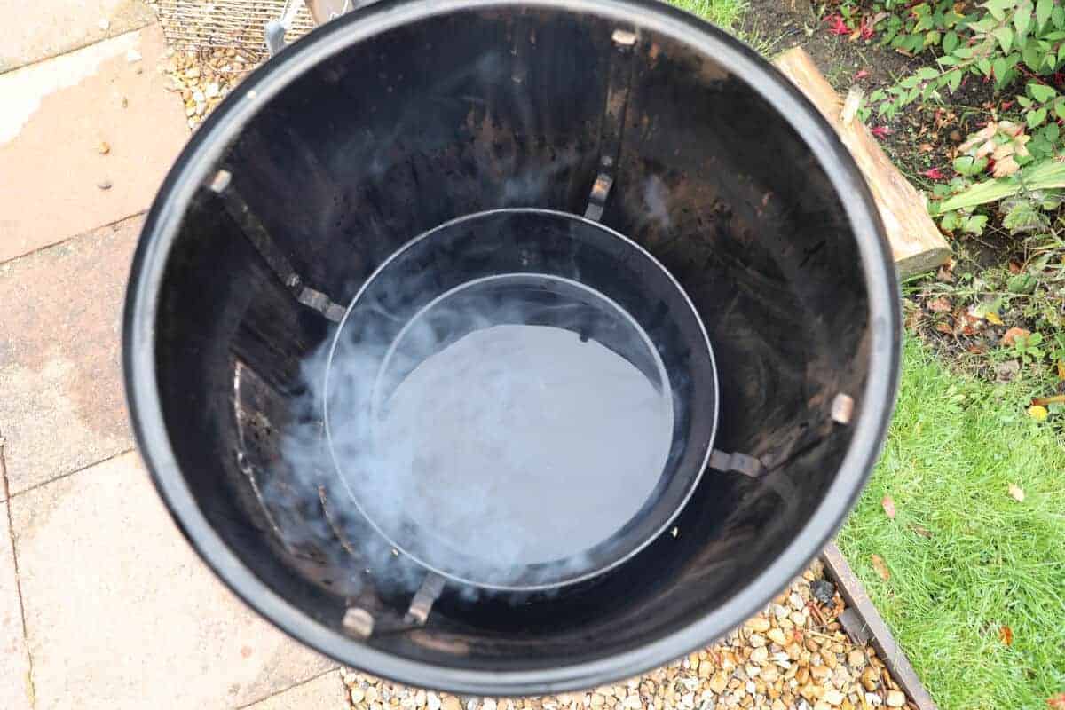 The weber smokey mountain water pan.