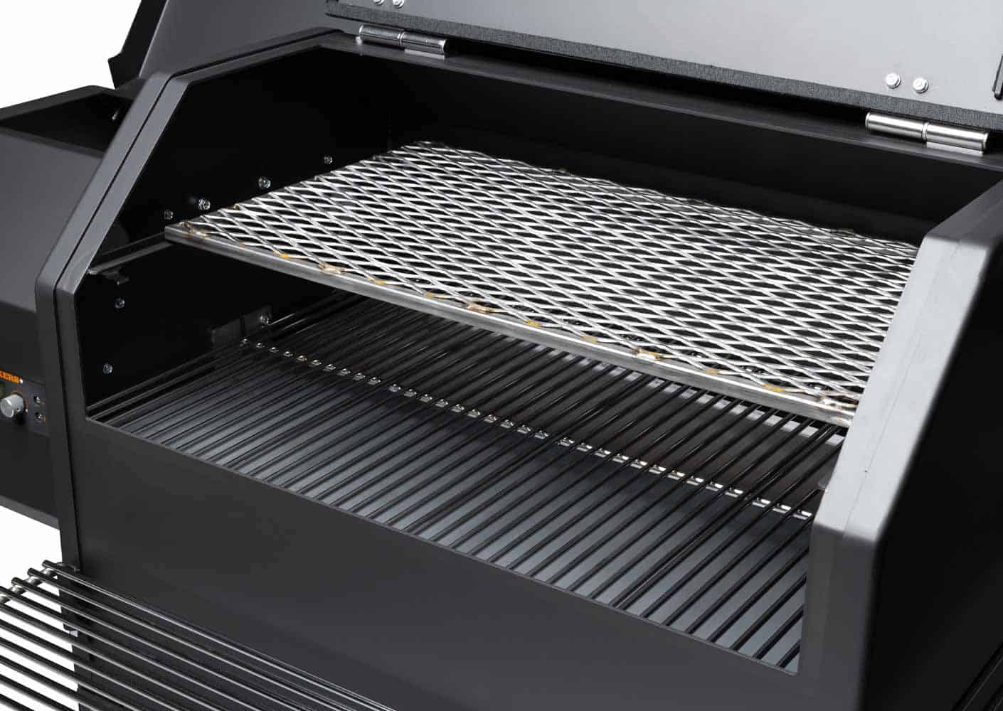 Close up of Yoder Smokers YS640s internal grates