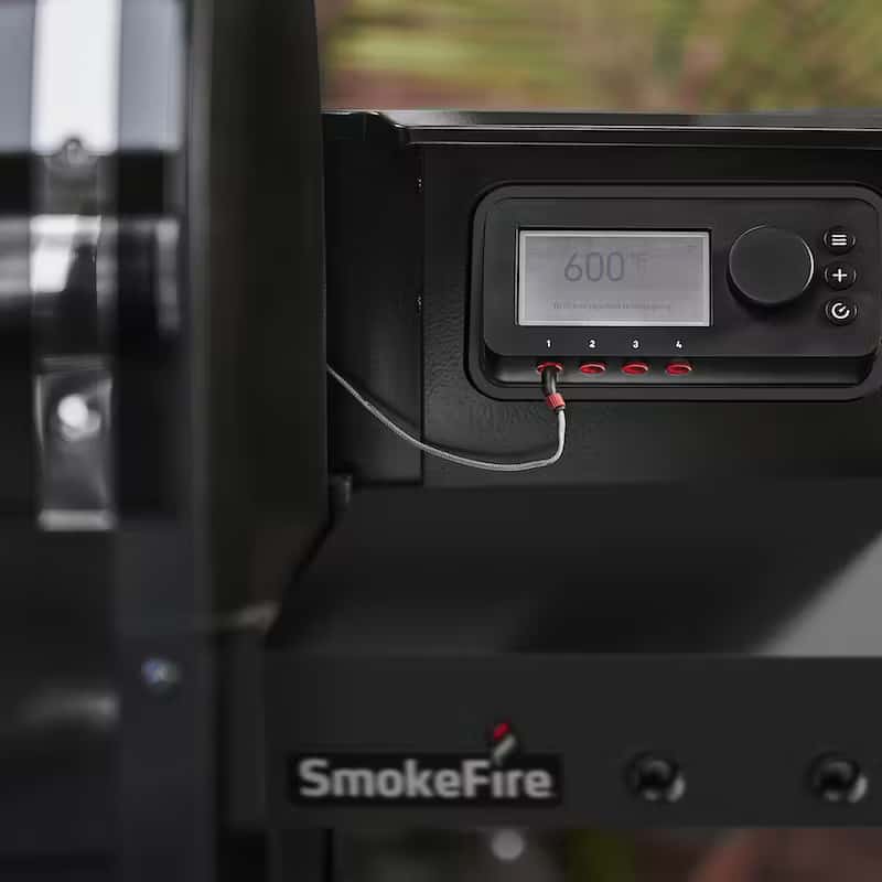 Close up of the weber SmokeFire EX6 controller.