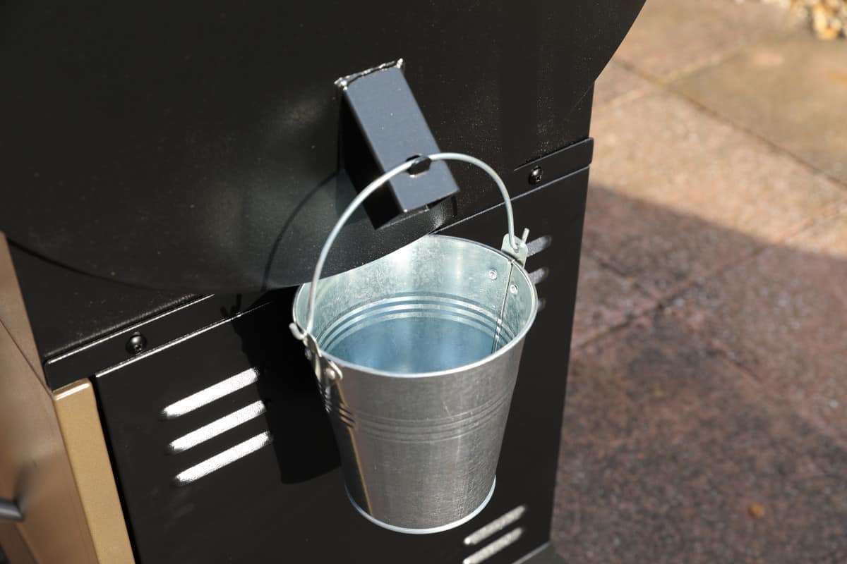 z grills 700D grease bucket.