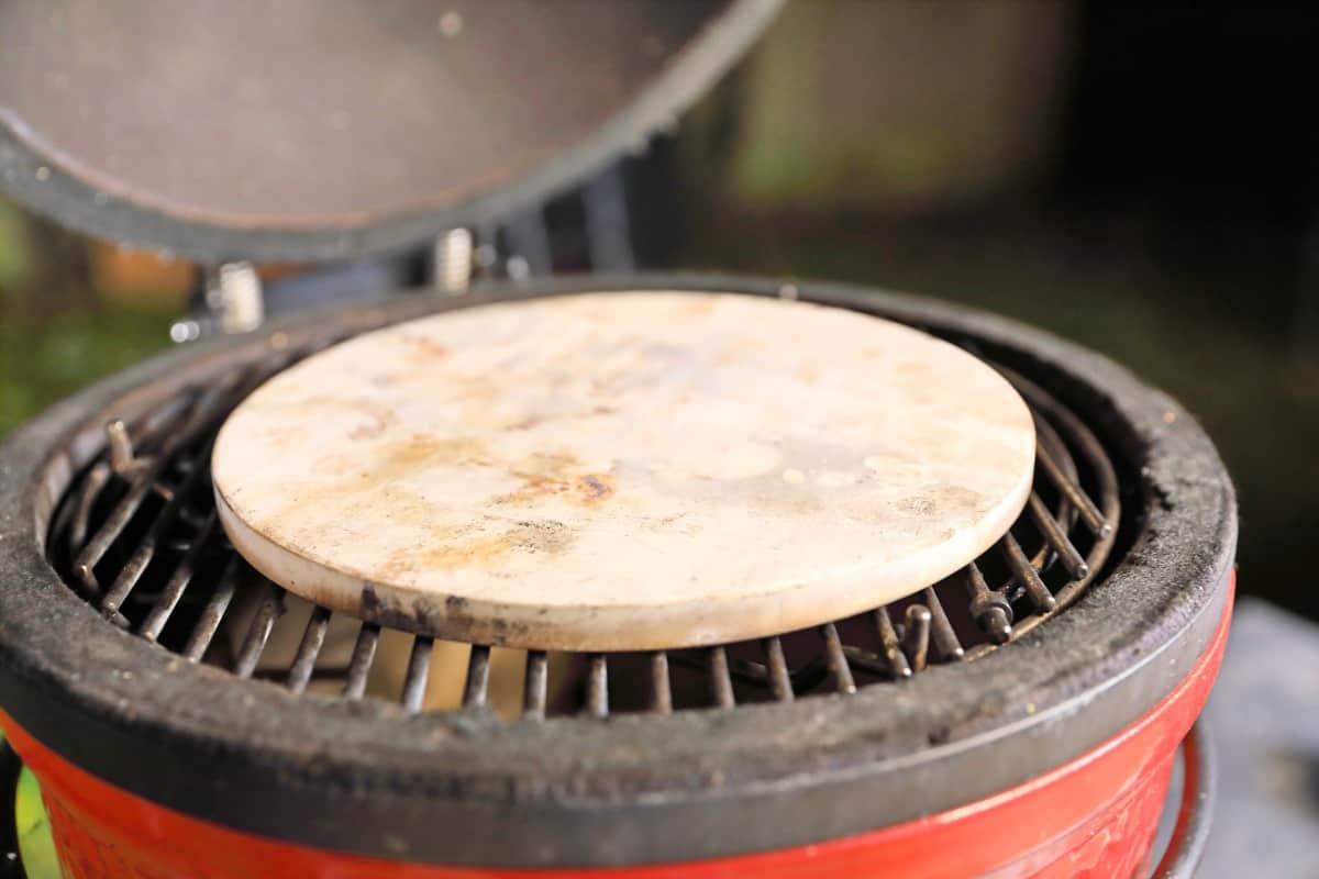 Kamado Joe jr deflector plate on gra.