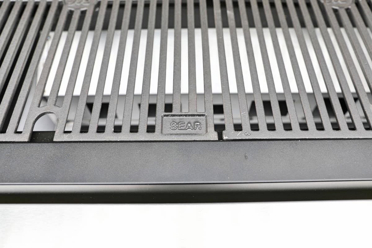 Masterbuilt gravity series sear side of grates.