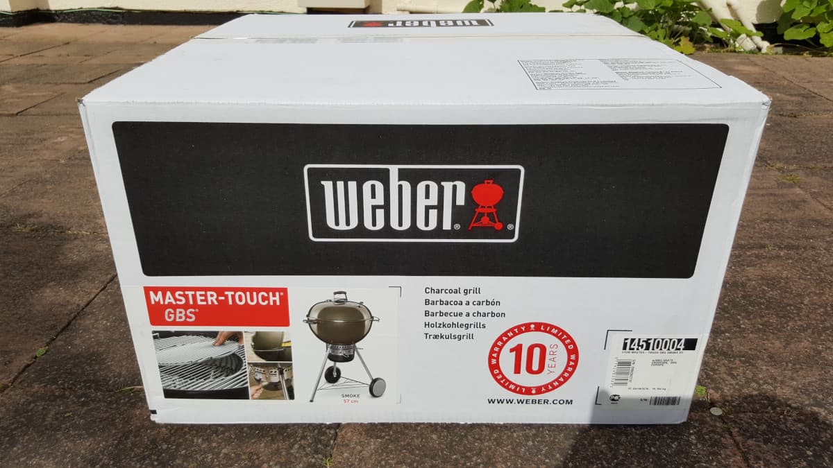 The box the Weber Mastertouch arrives in, unopened