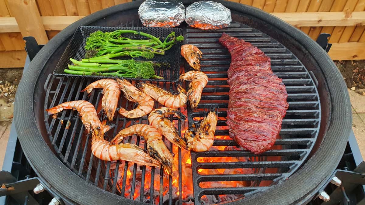 Bavette steak and crevettes being grilled in a KJ Big Joe .