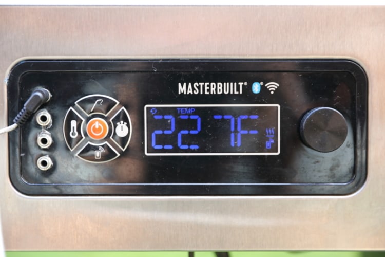 Masterbuilt Gravity Fed 1050 Review Decent, But not Flawless