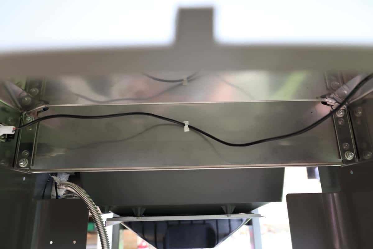 Weber iGrill 3 wiring under table