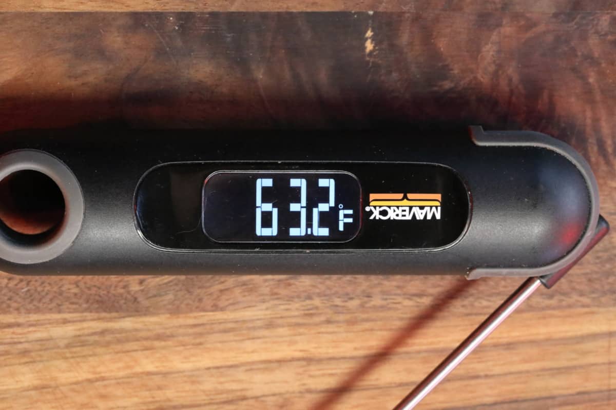 The Maverick PT-75 thermometer with the display rotated 180 degr.