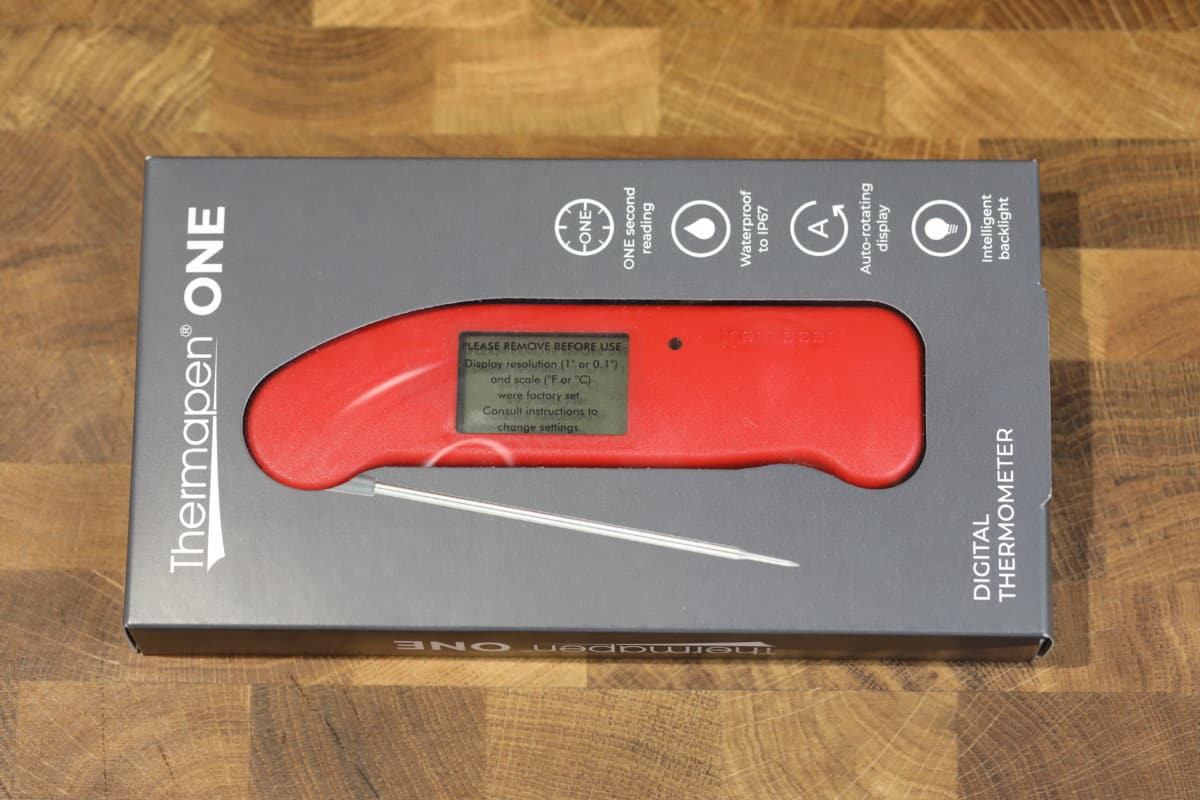 ThermoWorks Thermapen ONE meat thermometer gives you full temperature  readings in 1 second » Gadget Flow