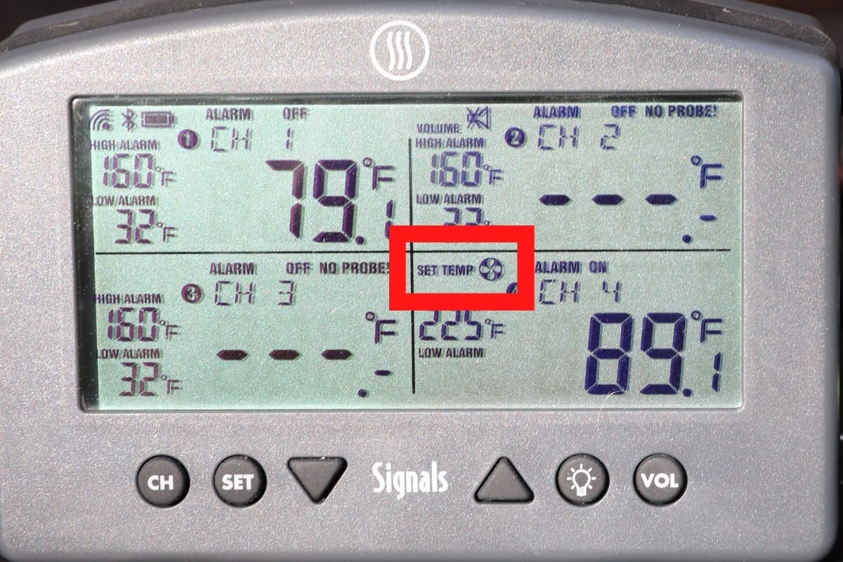 Thermoworks Signals screen showing the fan symbol on probe 4 when the Billows blower is connected.