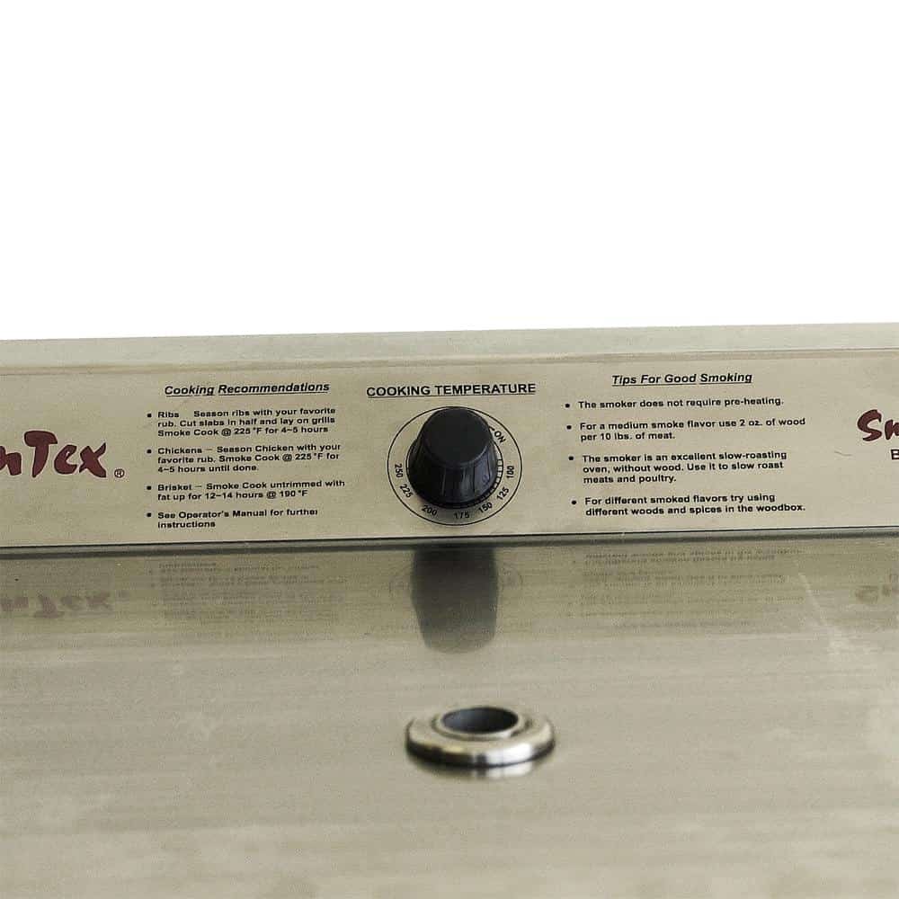 Close up of the Smokin Tex 1400 electric smoker controller