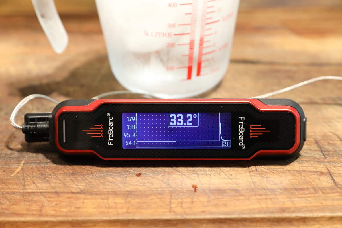 Fireboard Spark showing a graph of temperature over tie for the external probe.