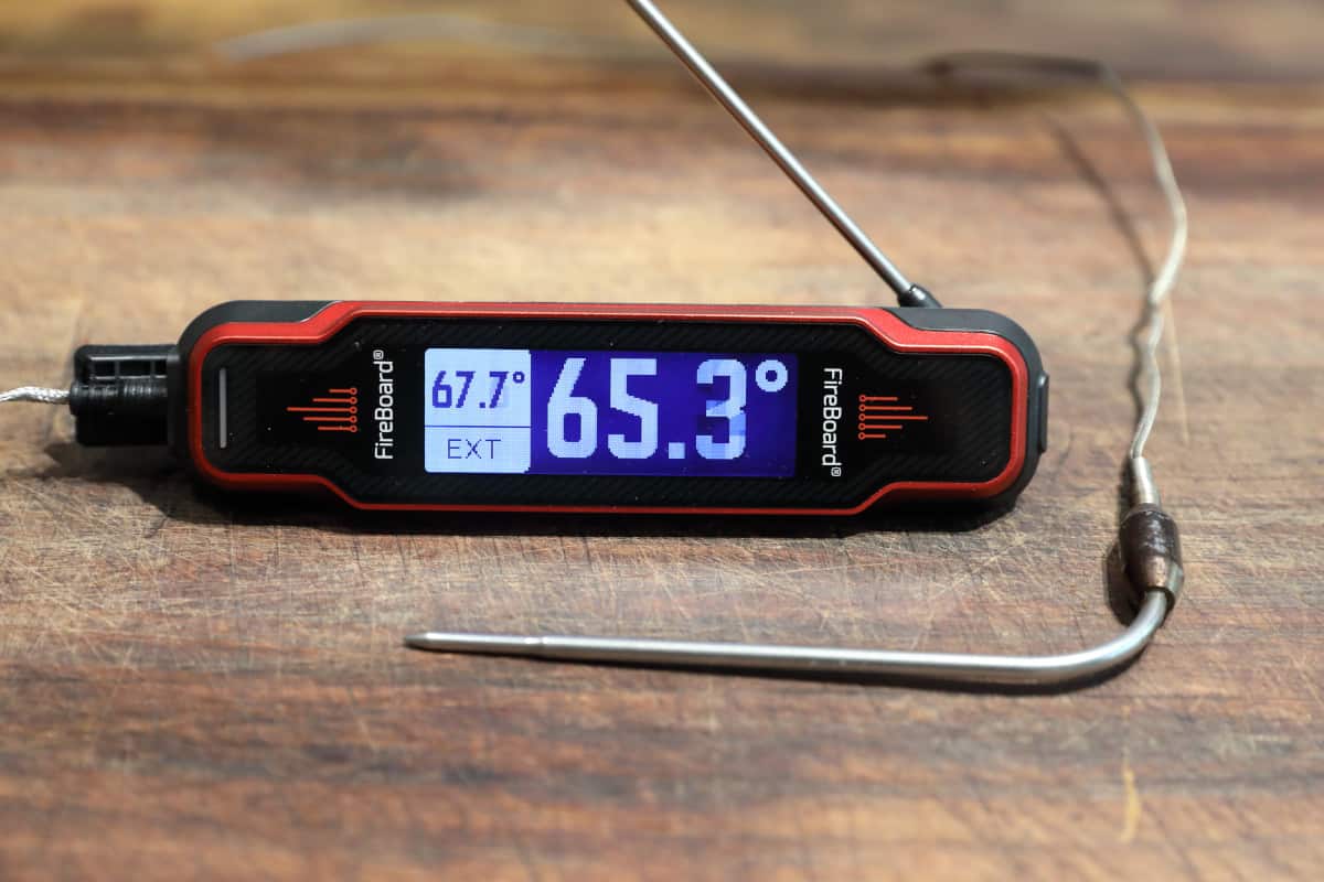 Fireboard Spark showing two temperatures at once, for the instant read and external probe.