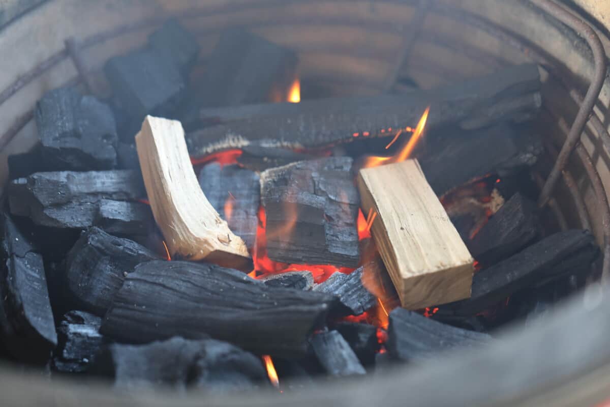 Smoking Wood Chart, with Flavor Profiles and Food Pairing Advice