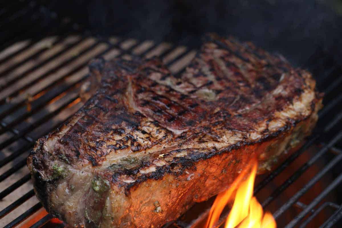 Cara Memanggang Steak Impian Anda
